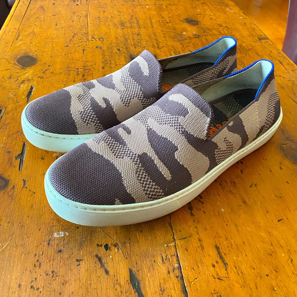 Rothy’s size 11 Sneaker. Gray/taupe camo.